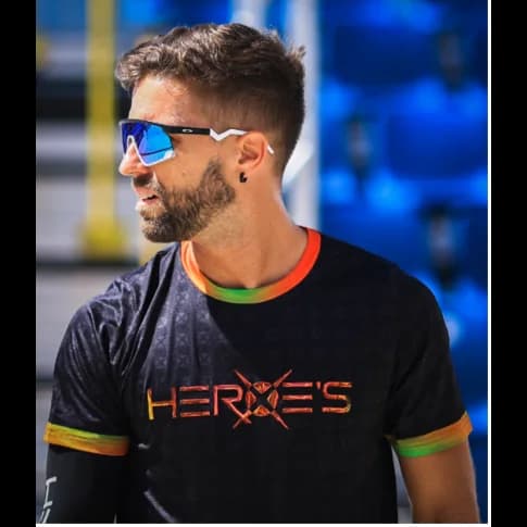 Camiseta Heroes Exclusive - miniatura 2